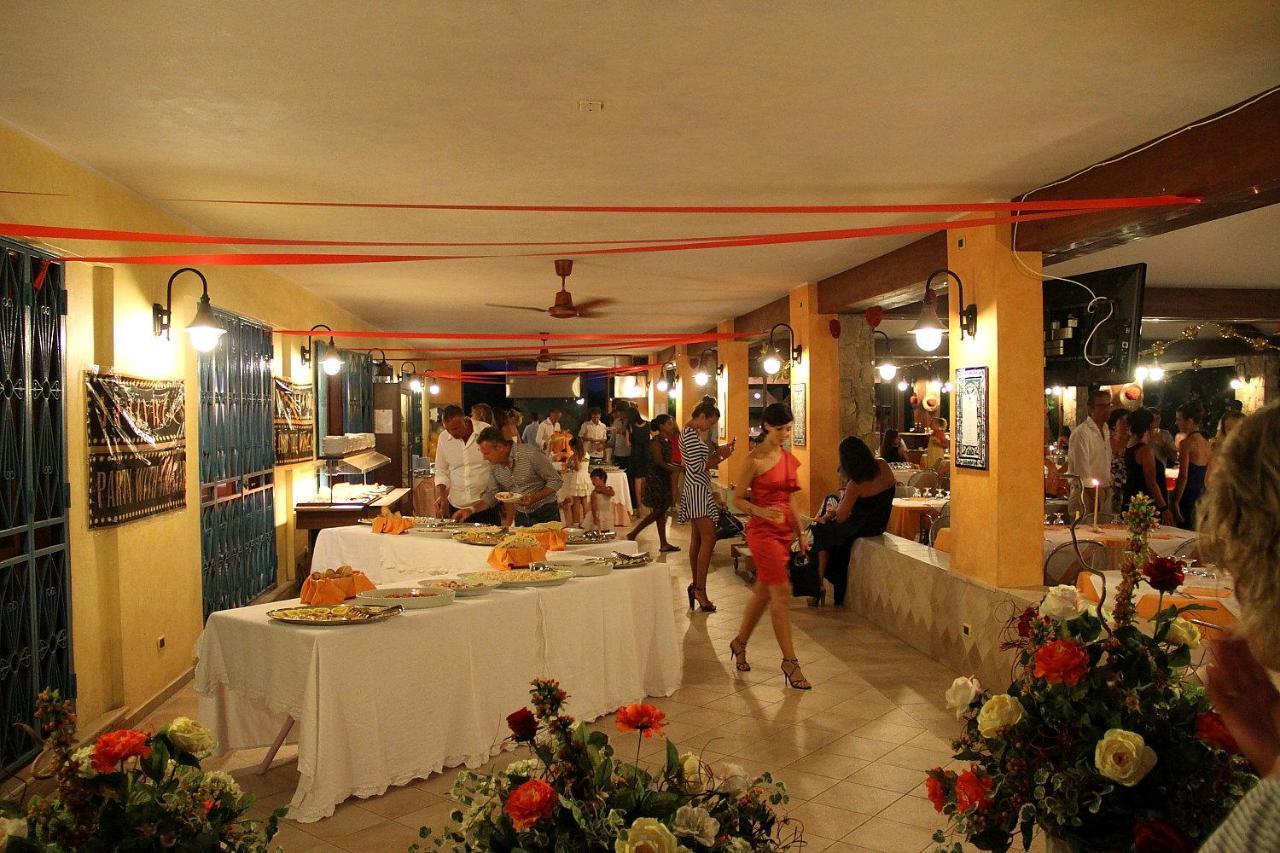 Villaggio Piscina Rei Монте Най Екстериор снимка